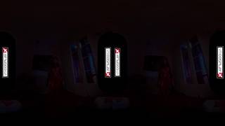 Una cosplayer succhia forte e si fa scopare in POV