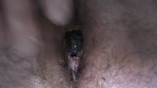 Lui sa come godere usando anche un dildo Lui sa come godere usando anche un dildo