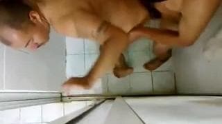 Sesso anale fino all'orgasmo nella doccia Sesso anale fino all'orgasmo nella doccia