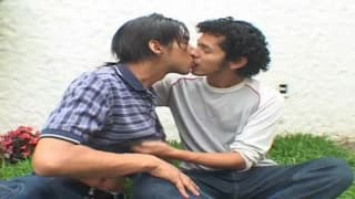 Daniel Escobar e Kenai Sidka amano godere all'aperto Daniel Escobar e Kenai Sidka amano godere all'aperto