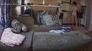 Dana registra una scena porno a casa