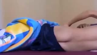 Oggi lui si diverte a casa con un amico