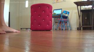 Lei ama sedurre usando i suoi favolosi piedi