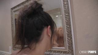 La bella Emily Willis succhia e fa sesso con il suo uomo Eiaculazione Facciale, Pompini, Latine, More, Tette piccole, Cunnilingus