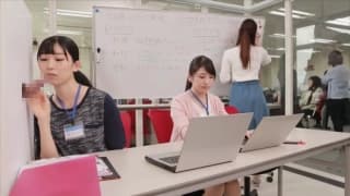 Tanti pompini dal muro di questa azienda