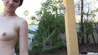 Il miglior regalo che può ricevere è il cazzo di quest'uomo.