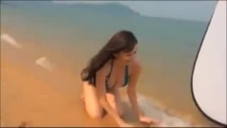 Calde ragazze asiatiche posano per noi Calde ragazze asiatiche posano per noi