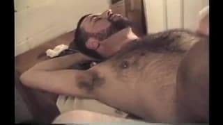 Lui si fa scopare il culo per bene a casa Lui si fa scopare il culo per bene a casa