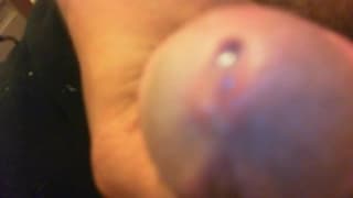 Un ragazzo tedesco gode da solo oggi