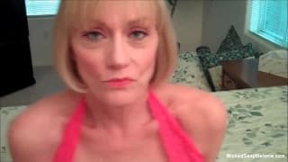 GILF bionda dalle tette grosse che si fa sfondare GILF bionda dalle tette grosse che si fa sfondare