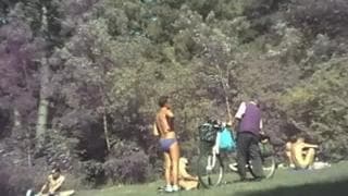 Lui cerca cazzi da rimorchiare al parco