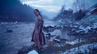 Una scandinava scandalosamente sexy in mostra solo per noi!