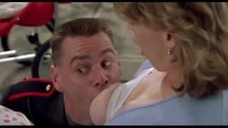 Ecco una milf che ci mostra le tettone