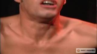 Bret Wolfe si diverte a scopare con Trent Atkins Bret Wolfe si diverte a scopare con Trent Atkins