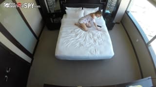 La dolce Dillion Harper si masturba mentre è filmata