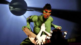 La principessa Maya gode con un mostro trans