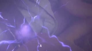 Una sega con sborrata in primo piano