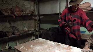 Freddy Krueger ama svuotare le sue palle con queste troie Freddy Krueger ama svuotare le sue palle con queste troie