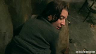 Riproduzione sexy del gioco Evil Dead nella versione porno