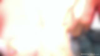 Skylar Vox vuole sperma su tutta la faccia dopo aver succhiato per un bel po'