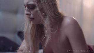 Lily Larimar si diverte a prenderlo dal patrigno Cunnilingus, Scopata in Figa, Pompino, Pecorina