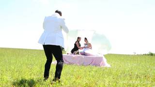 Tradisce il marito con una bionda a un matrimonio Tradisce il marito con una bionda a un matrimonio