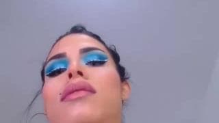 Emmily Santibanez è una stupenda trans che ama segarsi Emmily Santibanez è una stupenda trans che ama segarsi