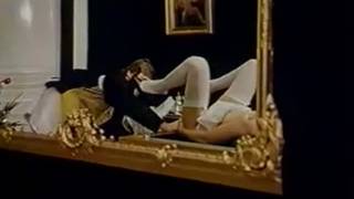 Un porno classico francese che include tanto feticismo