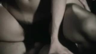 Un porno retrò pieno di buon sesso reale