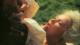 Un classico film porno tedesco con un festino sessuale