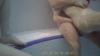 Queste coppie scopano dentro la piscina Queste coppie scopano dentro la piscina