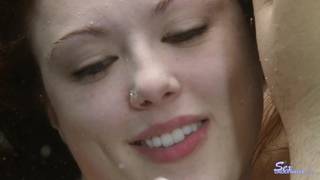 Il sesso sott'acqua è ciò per cui Cammie Fox è qui