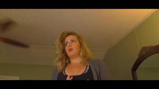 Coco Vandi lo fa godere con le mani in POV