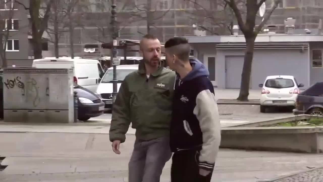 Verifica la tua età