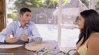 Serena Santos si fa riempire di sborra e la riceve anche sulle tette