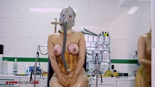 Una scena molto interessante di sesso con Honesty Calliaro e Zara DuRose