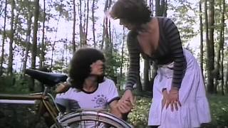 Un video di scopate vintage con professionisti che amano godere