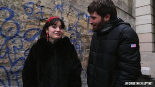 Giovane studentessa francese vuole fare il porno