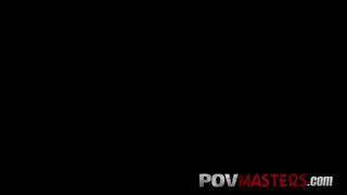 Una MILF bionda e formosa che ama farsi stantuffare da cazzi lunghi Una MILF bionda e formosa che ama farsi stantuffare da cazzi lunghi