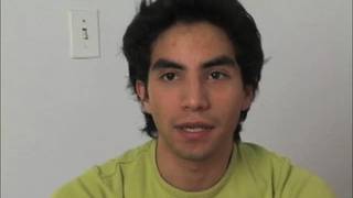 Javier mostra il suo culo peloso durante la masturbazione Javier mostra il suo culo peloso durante la masturbazione