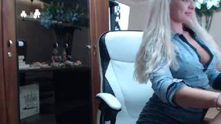 La bionda sexy è felice quando si masturba La bionda sexy è felice quando si masturba