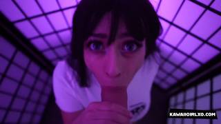 Kawaii Girl succhia il cazzo e ingoia tutto