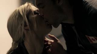 Un collega vuole il suo cazzo duro