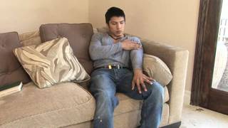 Victor Verando si masturberà da solo senza uscire di casa