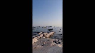 Ragazza amatoriale molto porca si masturba all'aperto