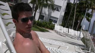 Lance Bennett e Nick Cross vengono scopati in profondità