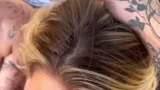 Un ragazzo tatuato si fa scopare all'aperto da Savvy Suxx e un amico