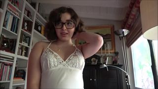 Leana Lovings, la piccola ribelle, si fa punire dal suo patrigno