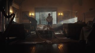 Tre lesbiche arrapate fuori controllo godono insieme