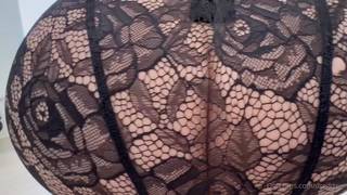 Syren De Mer offre il suo grasso culo al grasso cazzo di Dredd